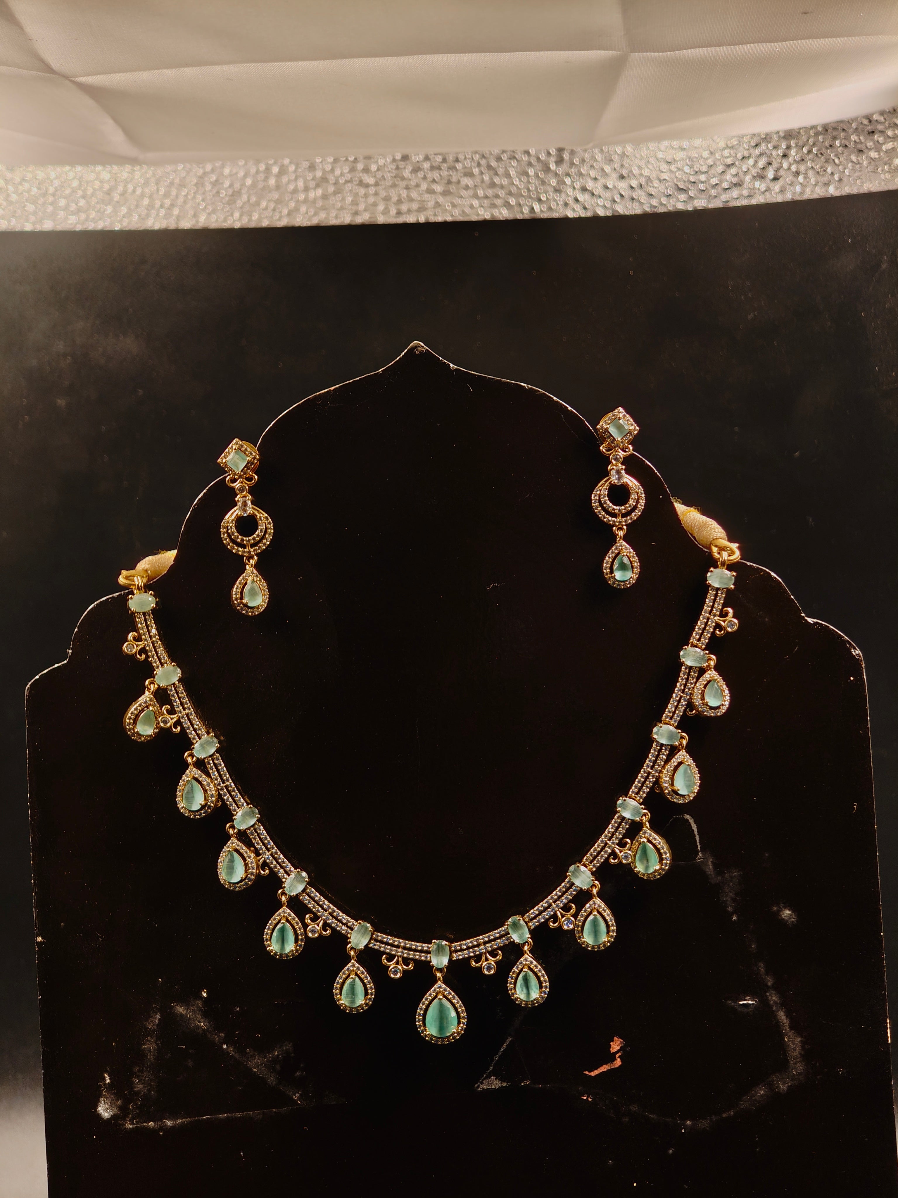 Elegant White and Green stone Necklace set with Earrings